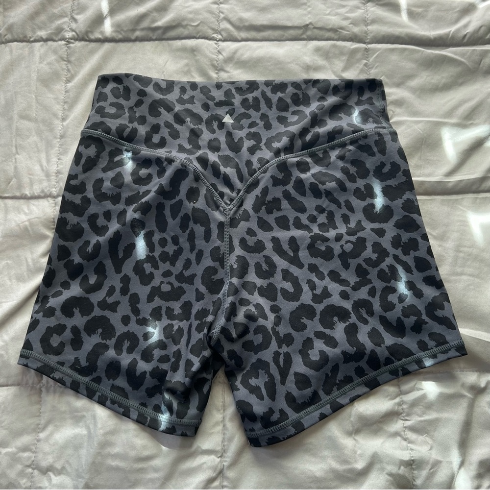 Balance Athletica leopard shorts grey, size L, like new, no peeling